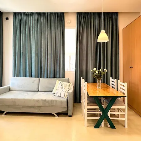 Promo April 150 Eruo 10 Nights - Home By The Sea Apartment Golem (Tirana)