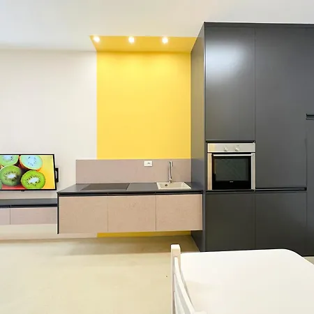 Promo April 150 Eruo 10 Nights - Home By The Sea Apartment