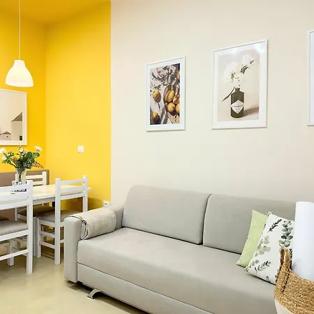 Promo April 150 Eruo 10 Nights - Home By The Sea Golem (Tirana)