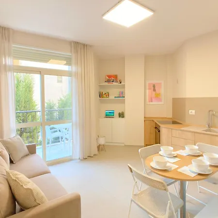 Promo April 150 Eruo 10 Nights - Home By The Sea * Golem (Tirana)