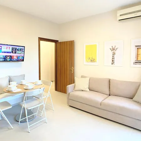 Promo April 150 Eruo 10 Nights - Home By The Sea Apartment Golem (Tirana)