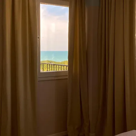 Promo April 150 Eruo 10 Nights - Home By The Sea *